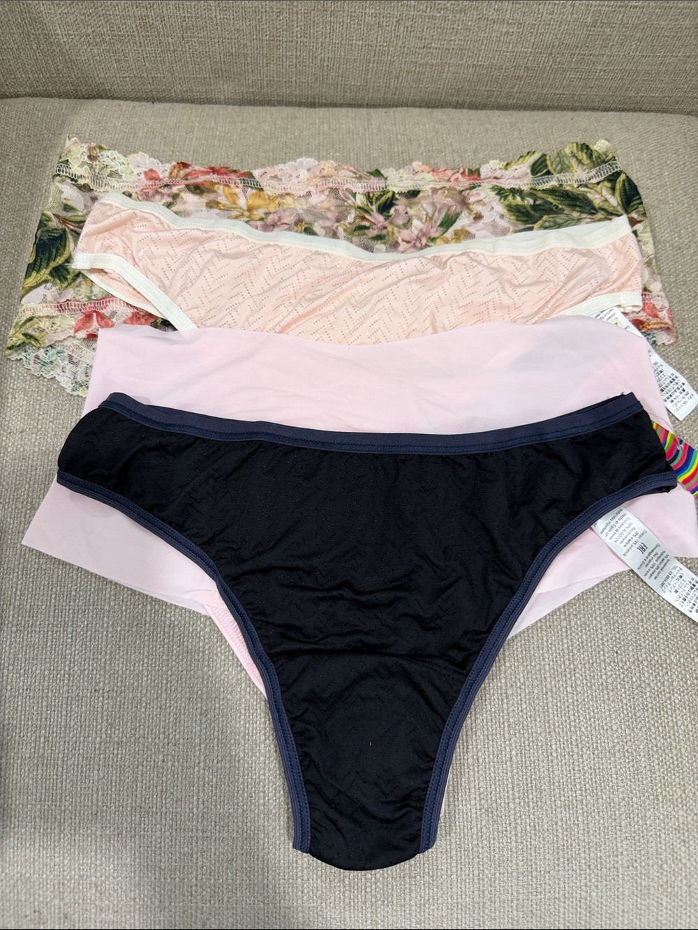 (4) NEW Hanky Panky Panties Thong and Boyshort Size Small